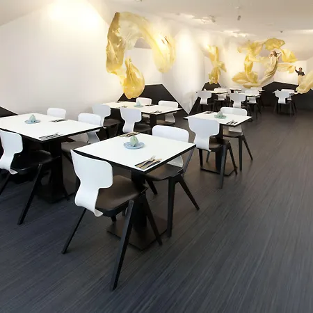 Ξενοδοχείο Design Modez 3*